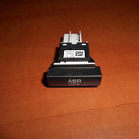 Кнопка антипробуксовочной системы (ASR)