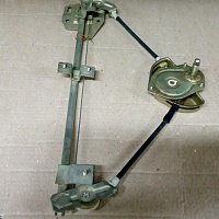 Стеклоподъемник передний правый механический